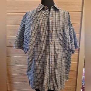 Patagonia Short Sleeve Button Down Shirt, Men's Medium Light Weight summer shirt